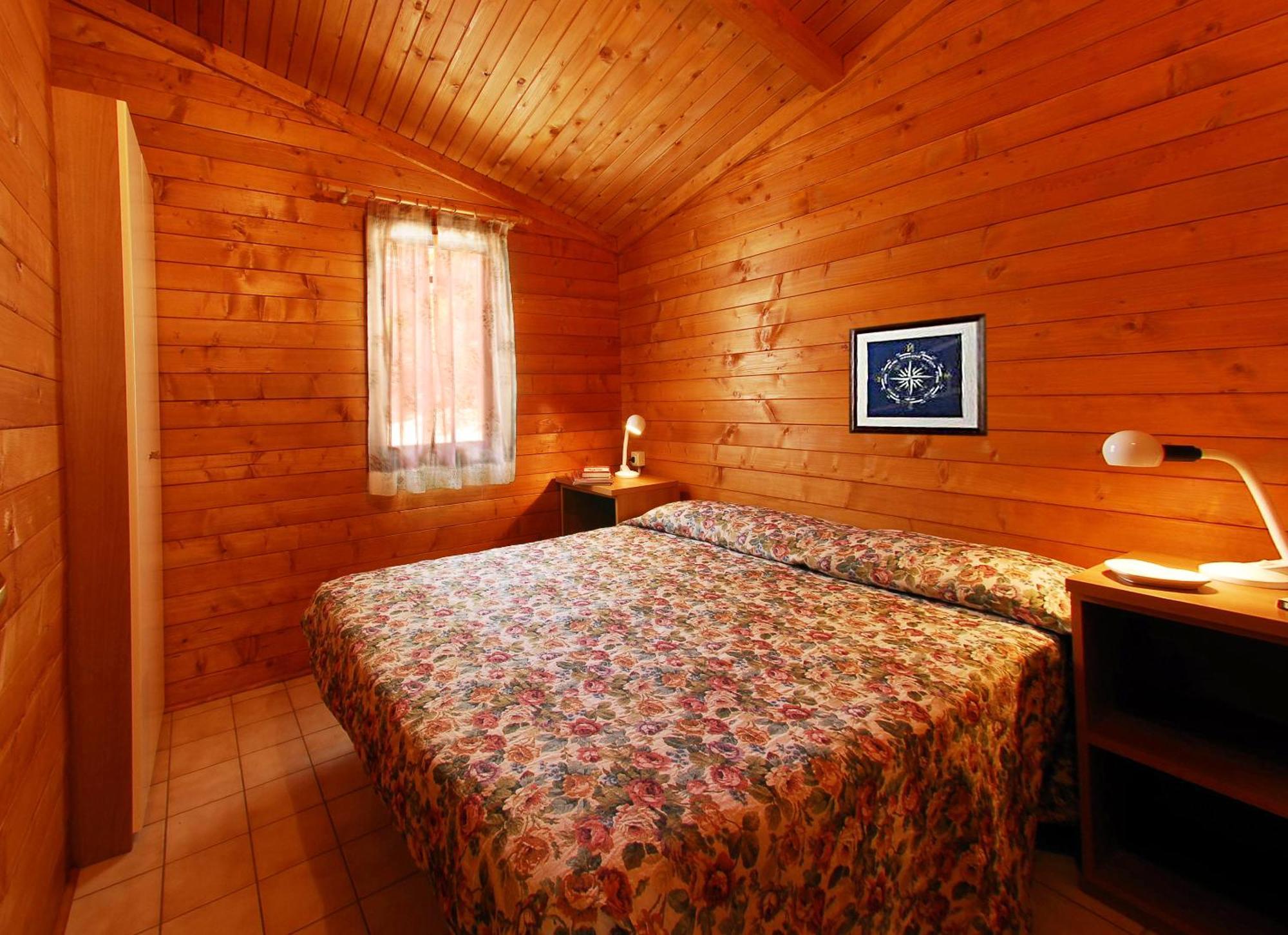 Villaggio Camping Spiaggia Del Riso Вилласимиус Номер фото