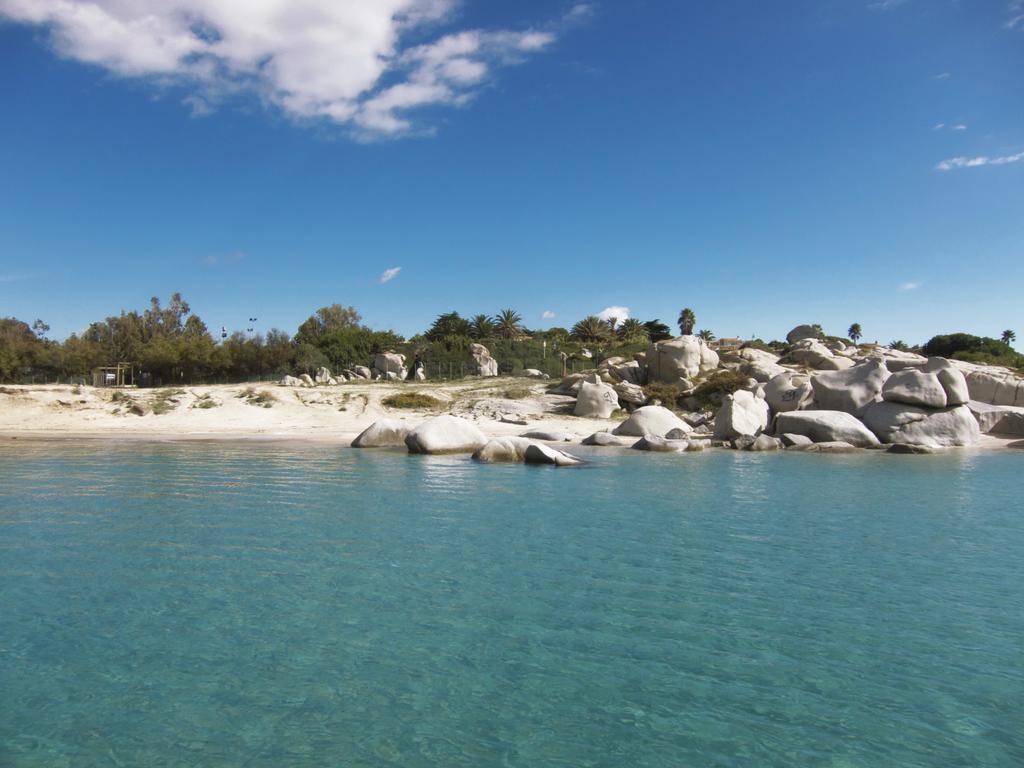 Villaggio Camping Spiaggia Del Riso Вилласимиус Экстерьер фото