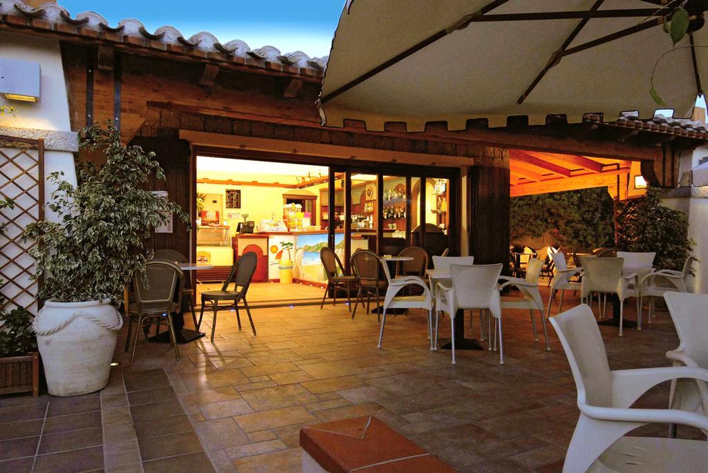 Villaggio Camping Spiaggia Del Riso Вилласимиус Экстерьер фото