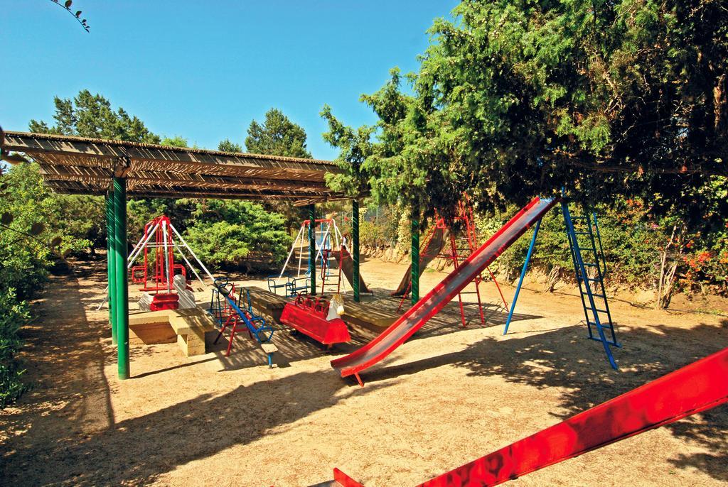 Villaggio Camping Spiaggia Del Riso Вилласимиус Экстерьер фото
