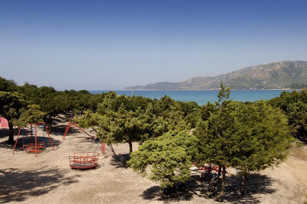 Villaggio Camping Spiaggia Del Riso Вилласимиус Экстерьер фото